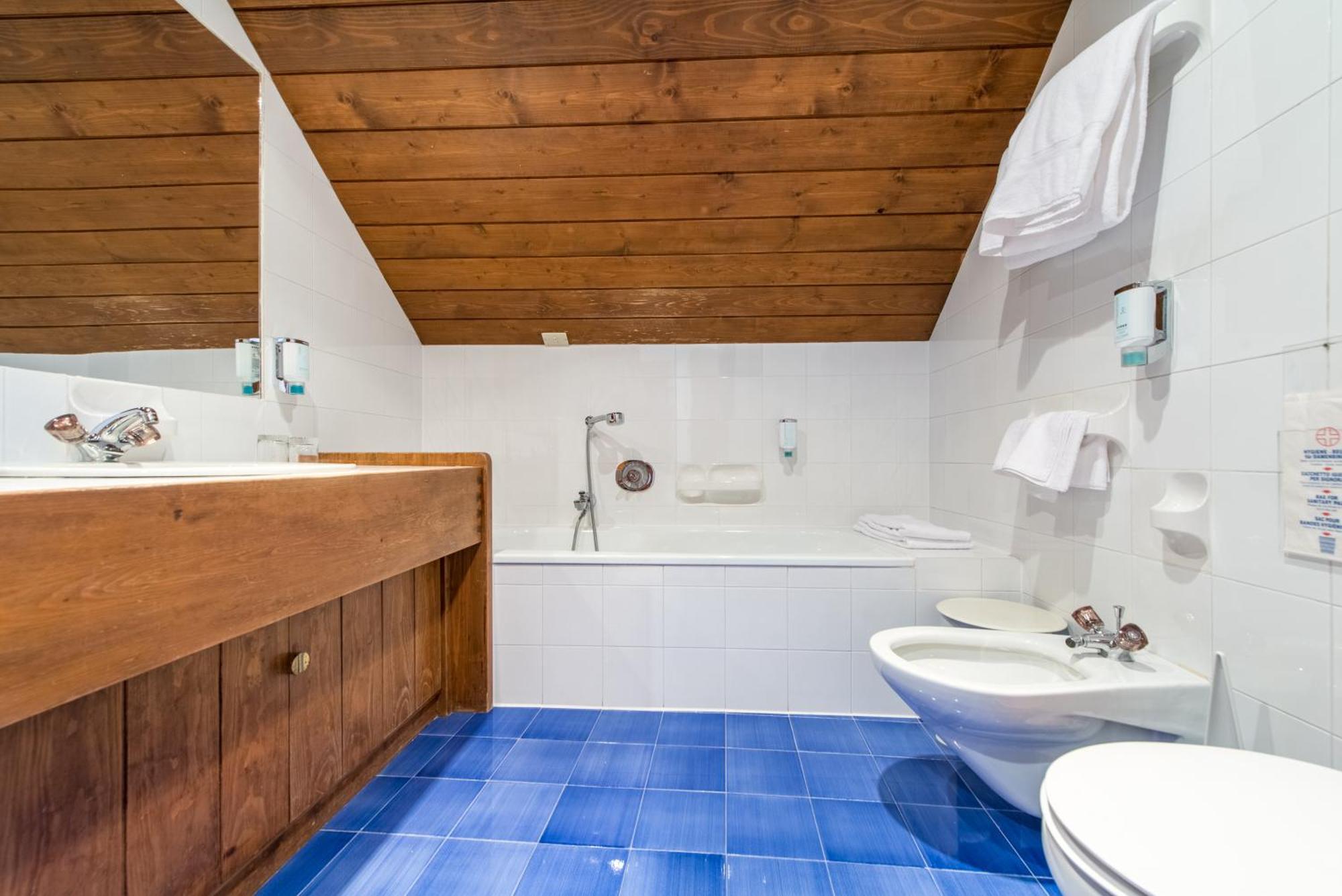 Adler Suite & Stube ヴィッラバッサ エクステリア 写真